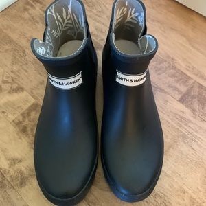 smith & hawken wellies • women’s size 8